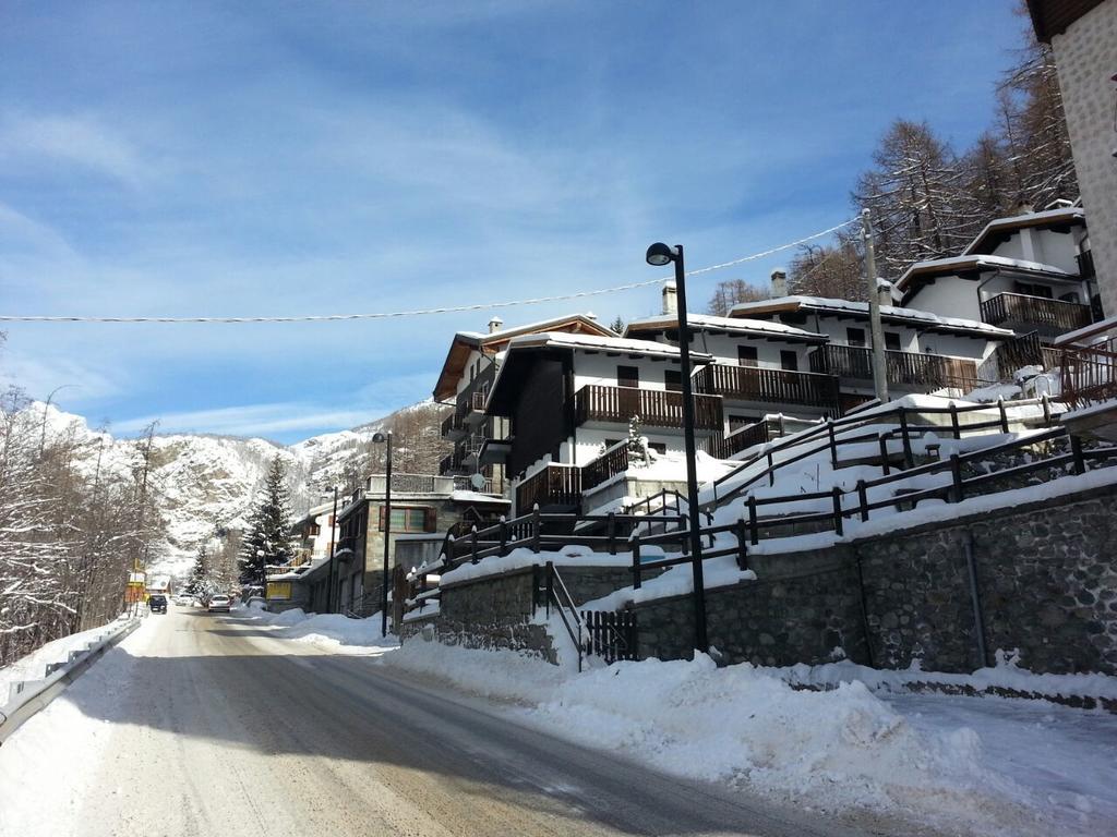 Petit Maison - Valtournenche Luaran gambar
